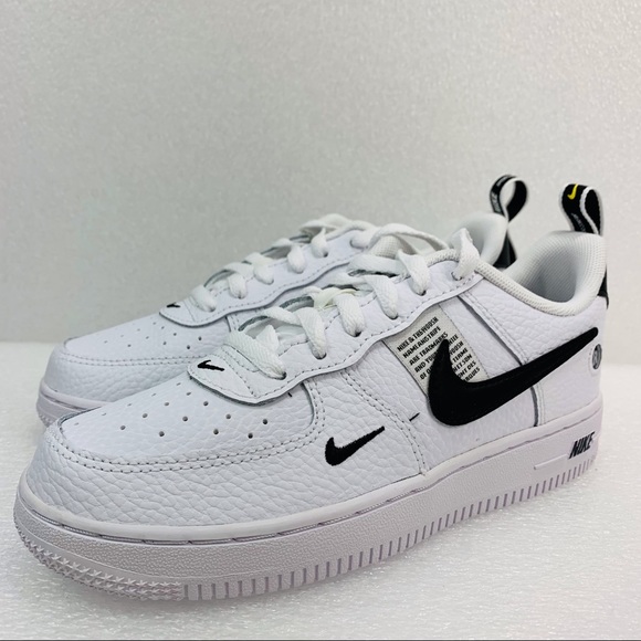 NIKE Air Force 1 LV8 AV4272-100 Black Sneaker Shoes - Kids 2Y - Picture 4 of 10